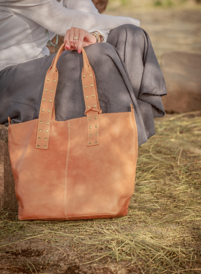 Cartera Alma Cuero Camel