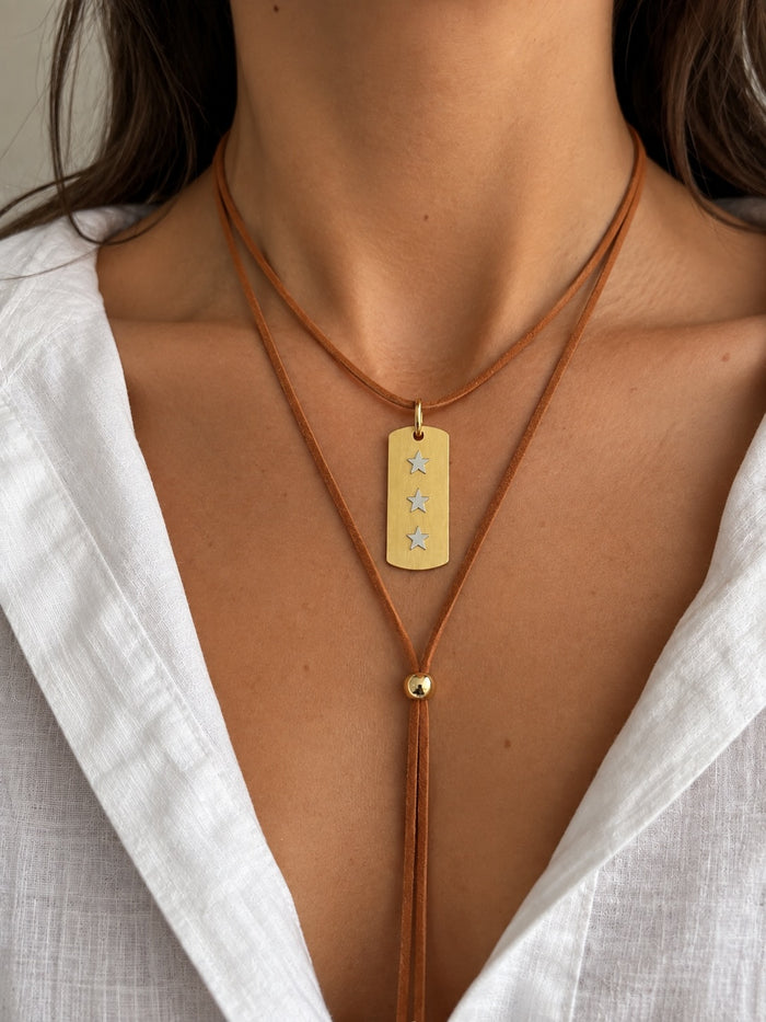 Collar L gamuza Medalla enchapada en oro