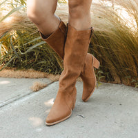 Bota Antonia Cuero Camel (despacho 23 de mayo)